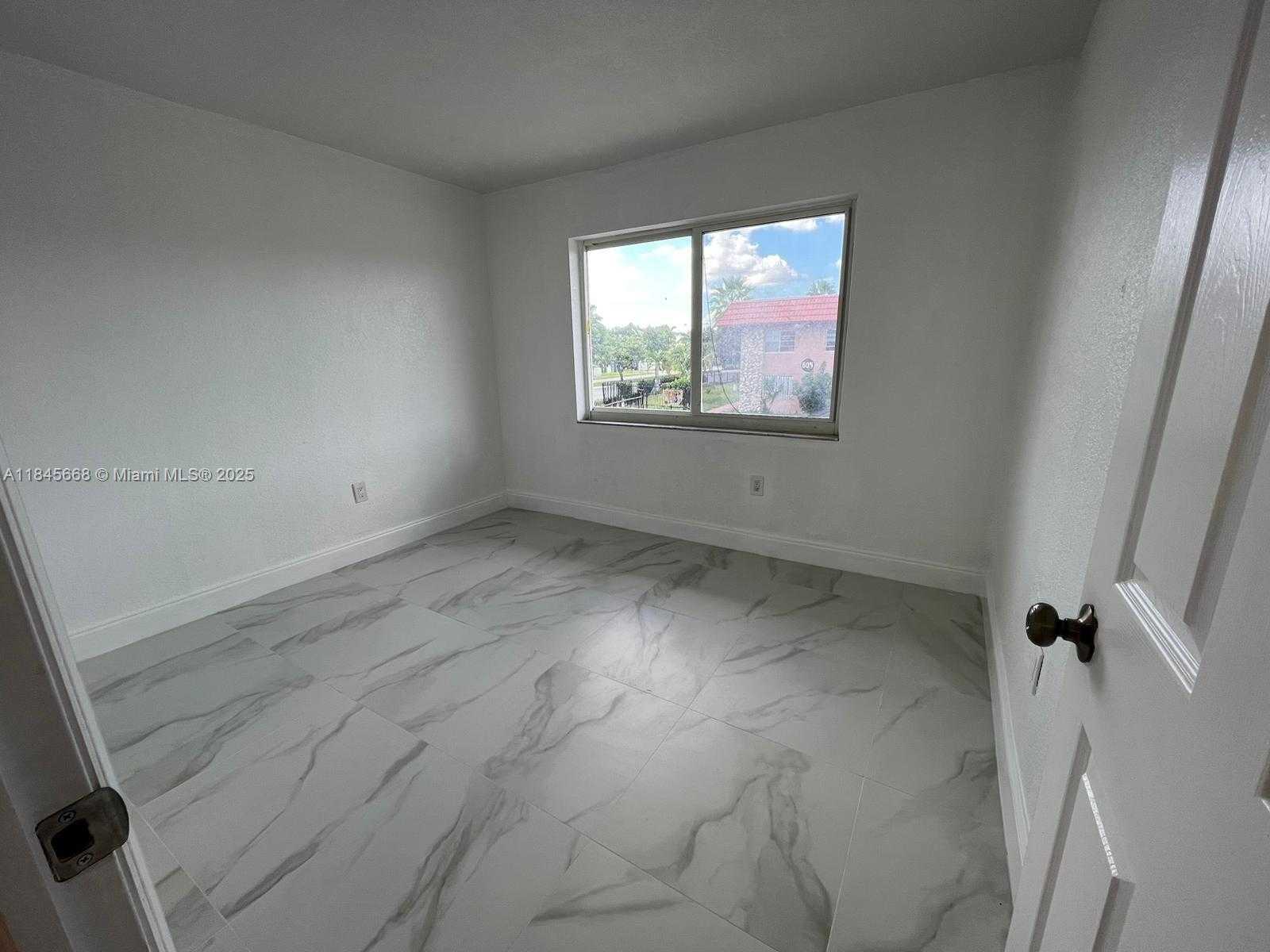 Small Image of 505 NORTH WEST 177TH ST #243, Miami Gardens Number 5