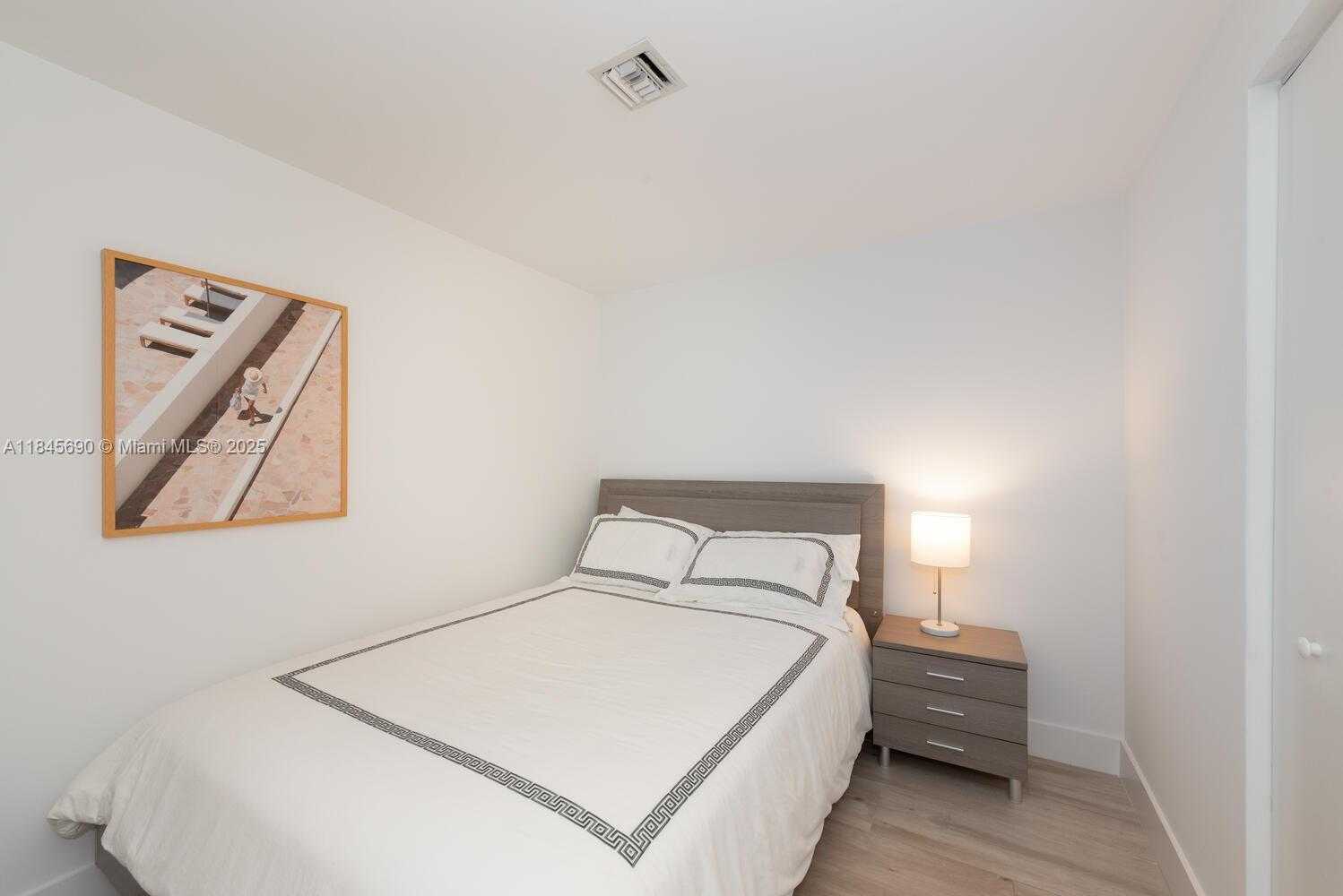 Small Image of 16385 BISCAYNE BLVD #2904, North Miami Beach Number 20