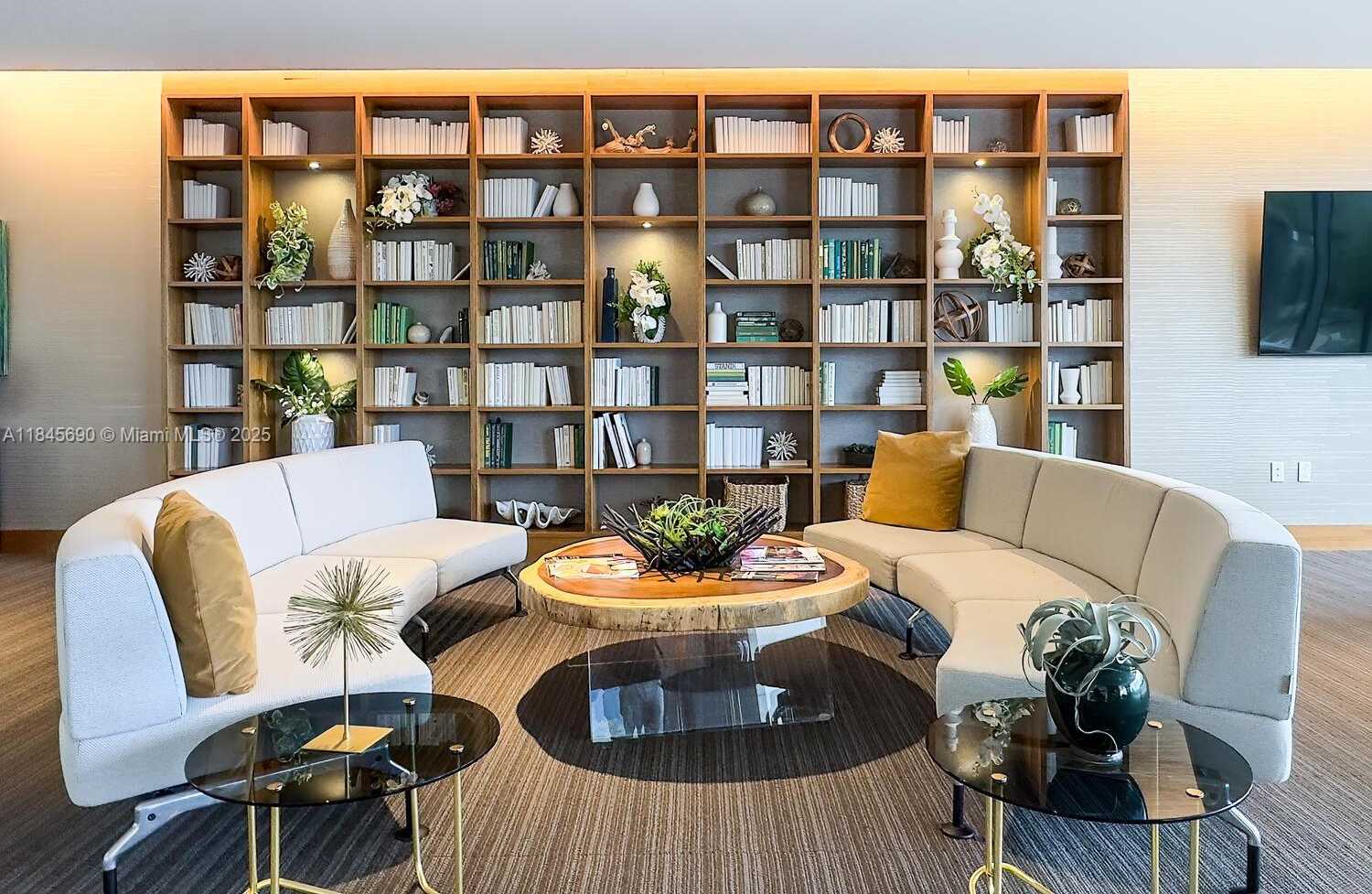 Small Image of 16385 BISCAYNE BLVD #2904, North Miami Beach Number 25