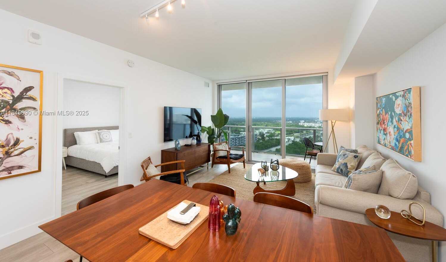 Small Image of 16385 BISCAYNE BLVD #2904, North Miami Beach Number 4