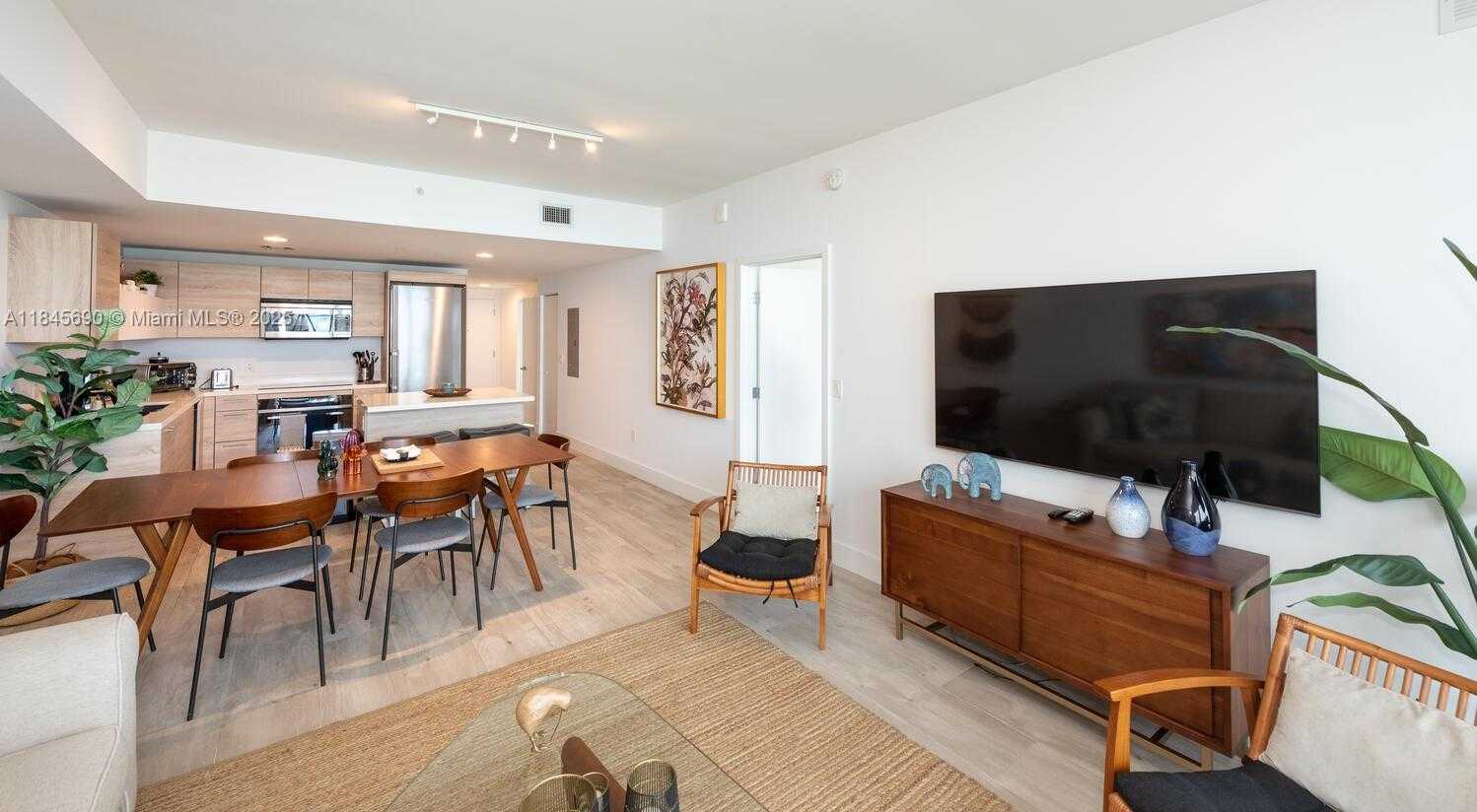 Small Image of 16385 BISCAYNE BLVD #2904, North Miami Beach Number 6