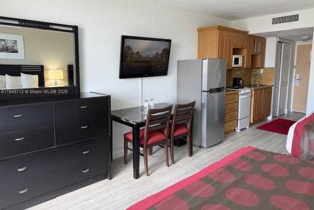 Small Image of 19201 COLLING AVENUE #534, Sunny Isles Beach Number 11