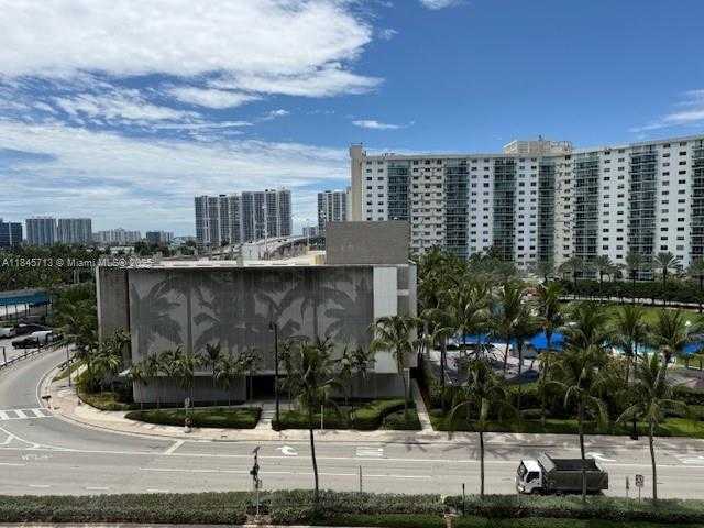 Small Image of 19201 COLLING AVENUE #534, Sunny Isles Beach Number 14