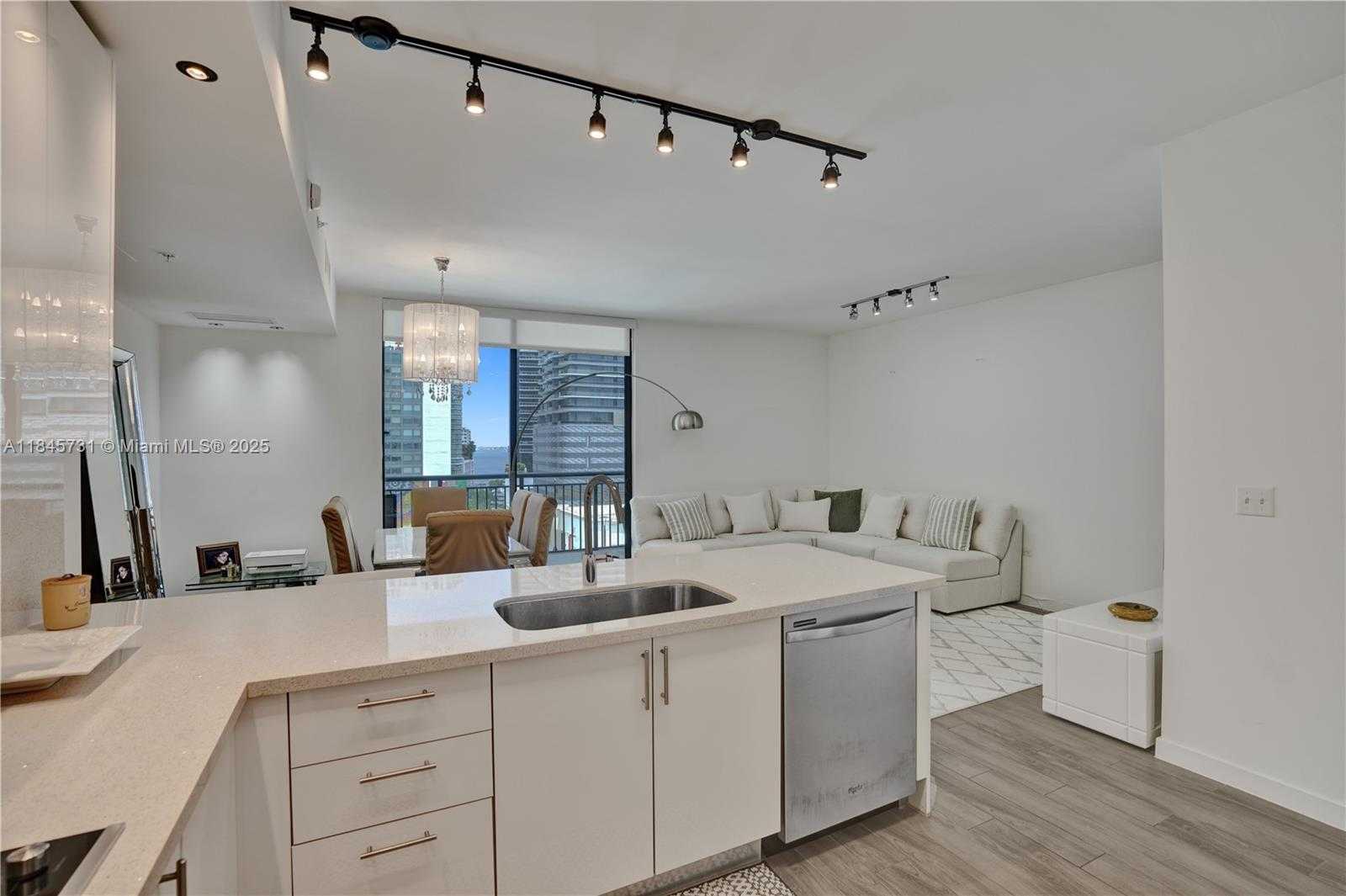 Small Image of 999 SOUTH WEST 1ST AVE #1402, Miami Number 2