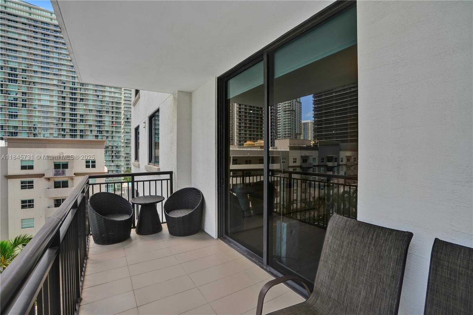 Small Image of 999 SOUTH WEST 1ST AVE #1402, Miami Number 26