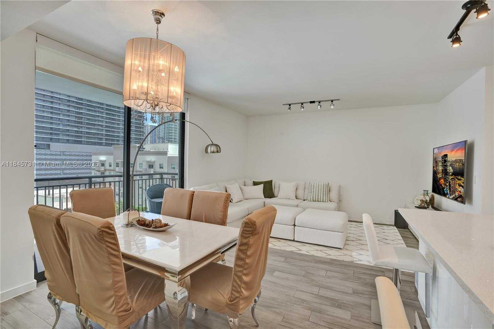 Small Image of 999 SOUTH WEST 1ST AVE #1402, Miami Number 5