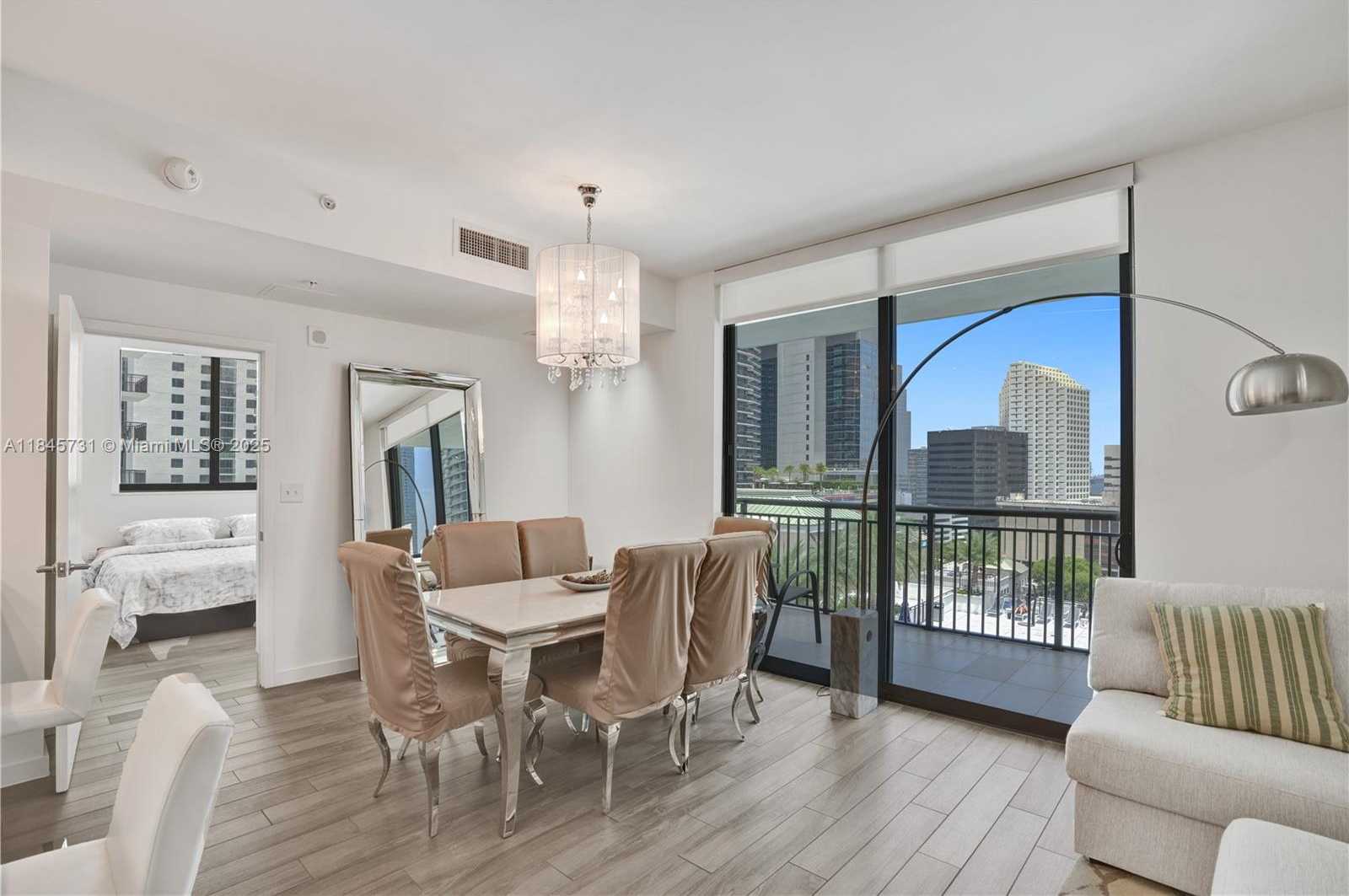 Small Image of 999 SOUTH WEST 1ST AVE #1402, Miami Number 7