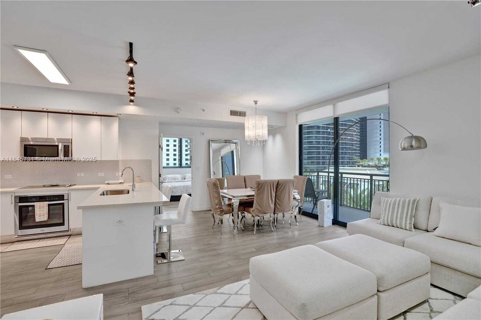Small Image of 999 SOUTH WEST 1ST AVE #1402, Miami Number 8