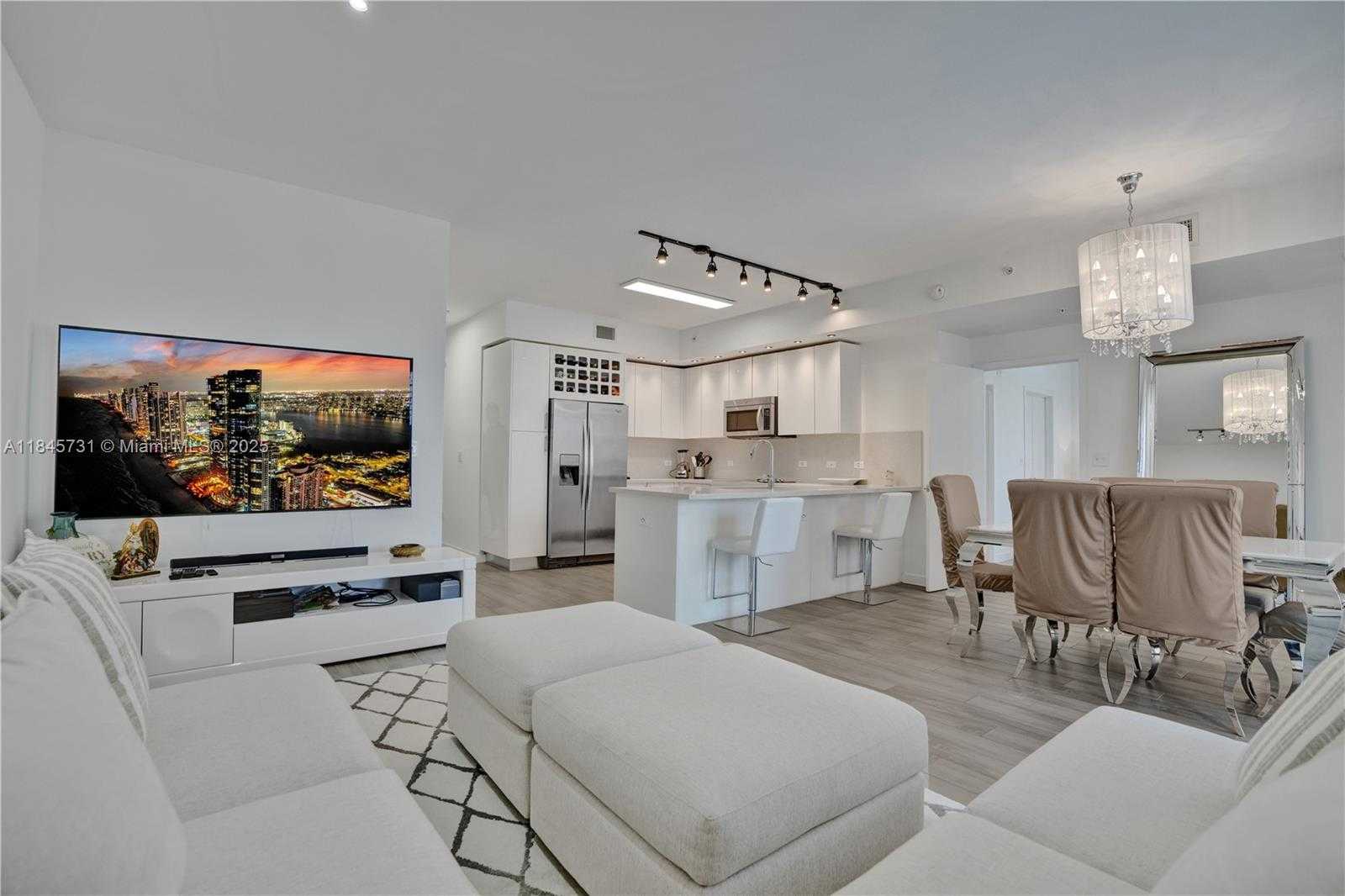 Small Image of 999 SOUTH WEST 1ST AVE #1402, Miami Number 9