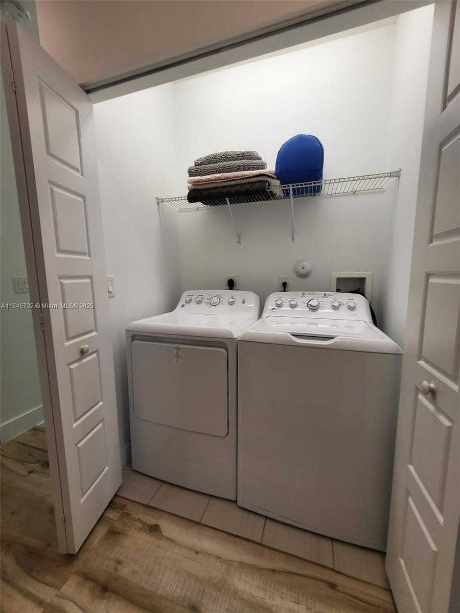 Small Image of 8851 NORTH WEST 103RD PL, Doral Number 17