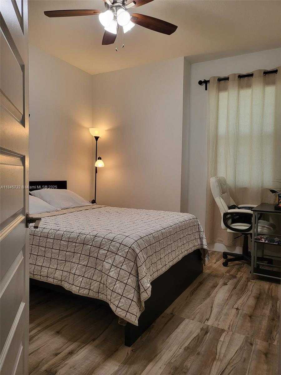 Small Image of 8851 NORTH WEST 103RD PL, Doral Number 18
