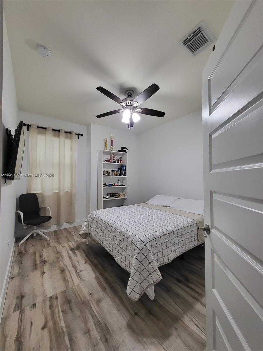 Small Image of 8851 NORTH WEST 103RD PL, Doral Number 19