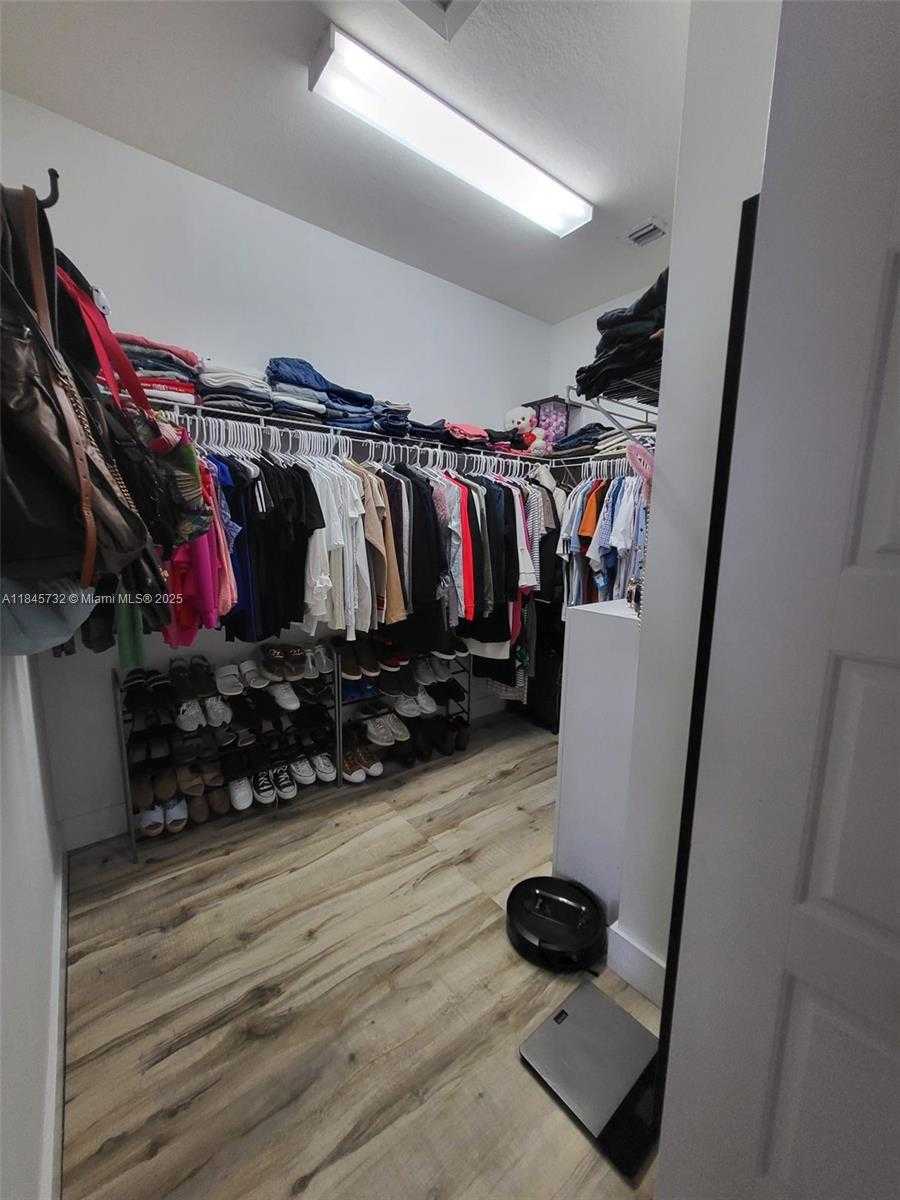 Small Image of 8851 NORTH WEST 103RD PL, Doral Number 21