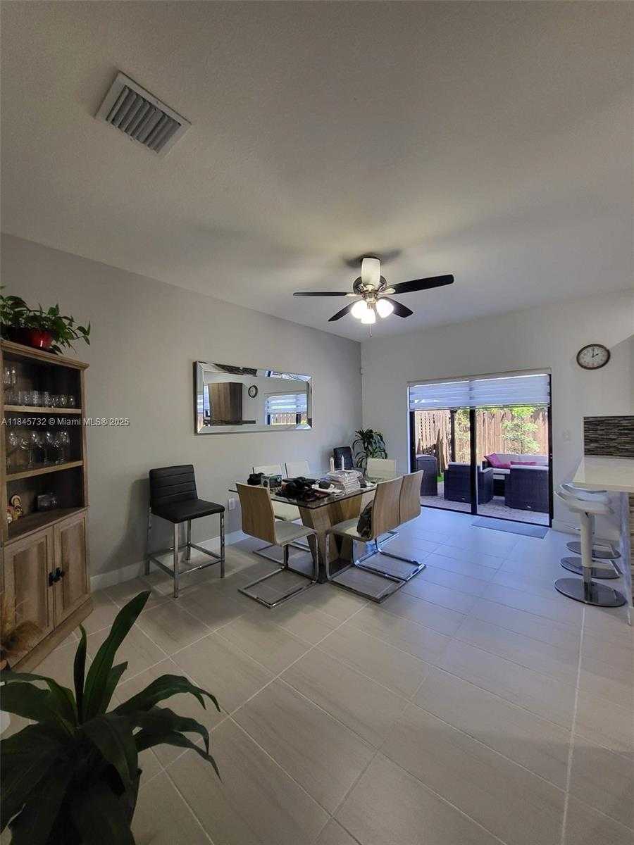 Small Image of 8851 NORTH WEST 103RD PL, Doral Number 4