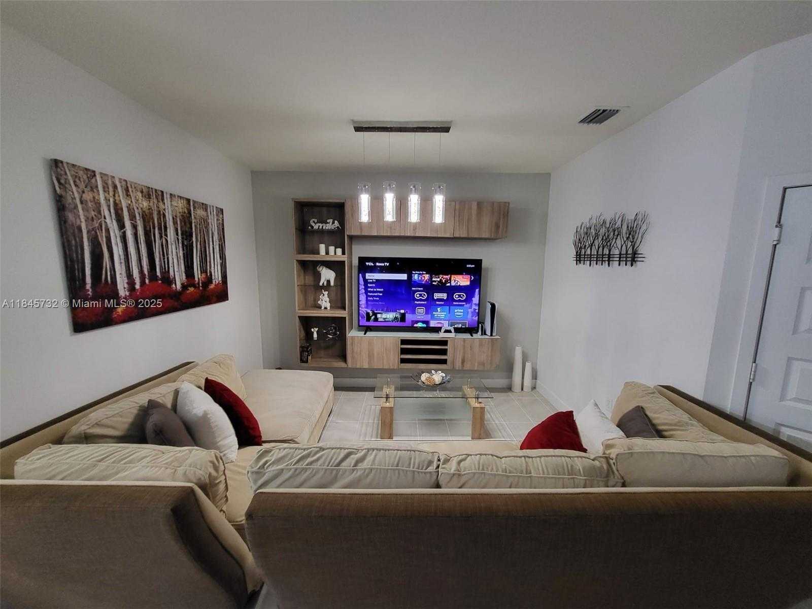 Small Image of 8851 NORTH WEST 103RD PL, Doral Number 6