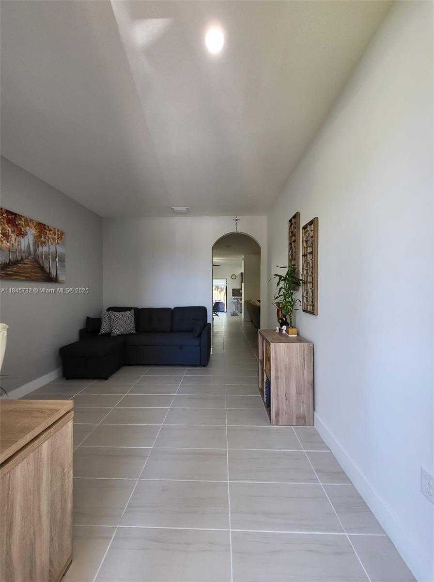 Small Image of 8851 NORTH WEST 103RD PL, Doral Number 9