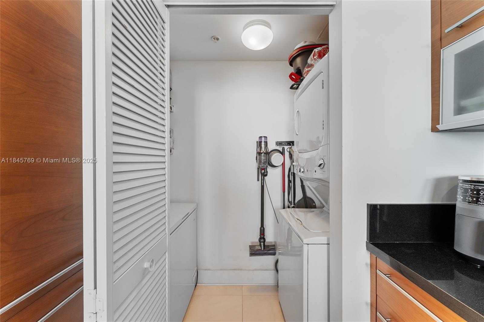 Small Image of 253 NORTH EAST 2ND ST #4304, Miami Number 10