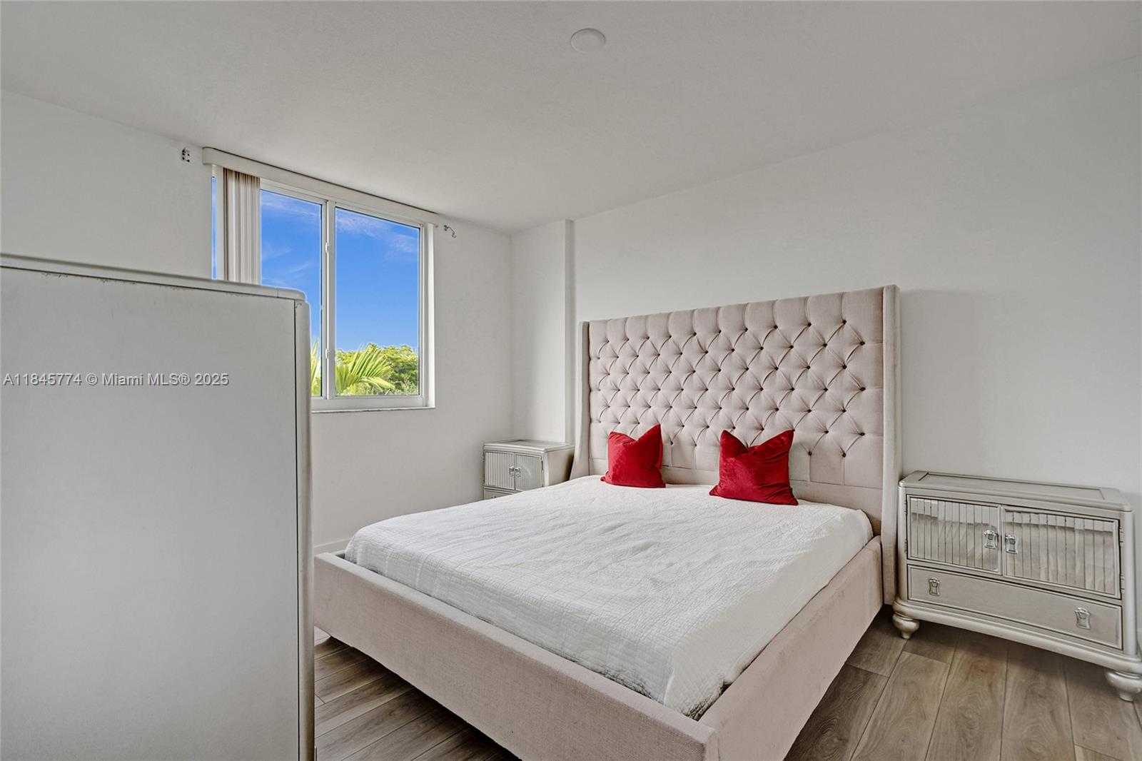Small Image of 2775 NORTH EAST 187TH ST #202, Aventura Number 13