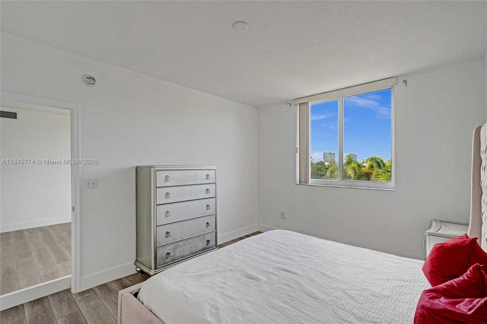 Small Image of 2775 NORTH EAST 187TH ST #202, Aventura Number 16