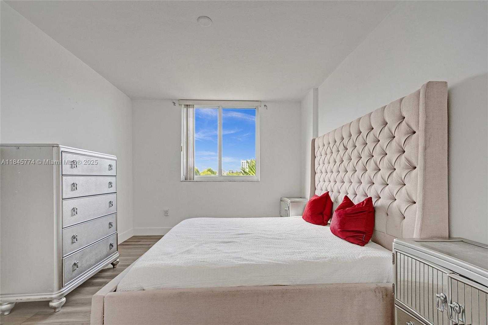 Small Image of 2775 NORTH EAST 187TH ST #202, Aventura Number 17