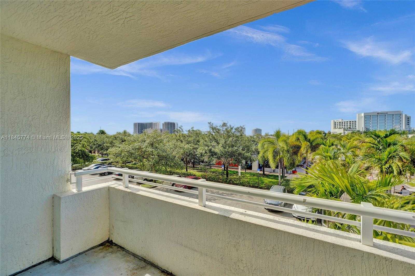 Small Image of 2775 NORTH EAST 187TH ST #202, Aventura Number 32