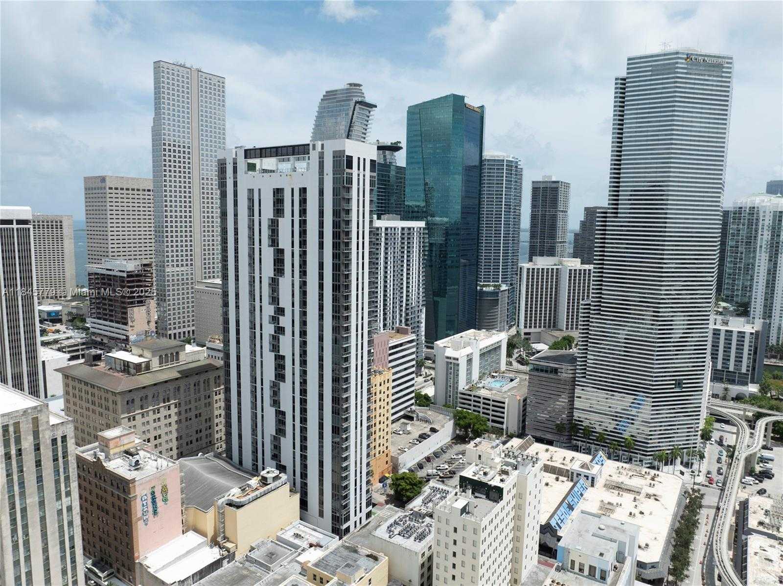 Small Image of 151 SOUTH EAST 1ST ST #2601, Miami Number 34