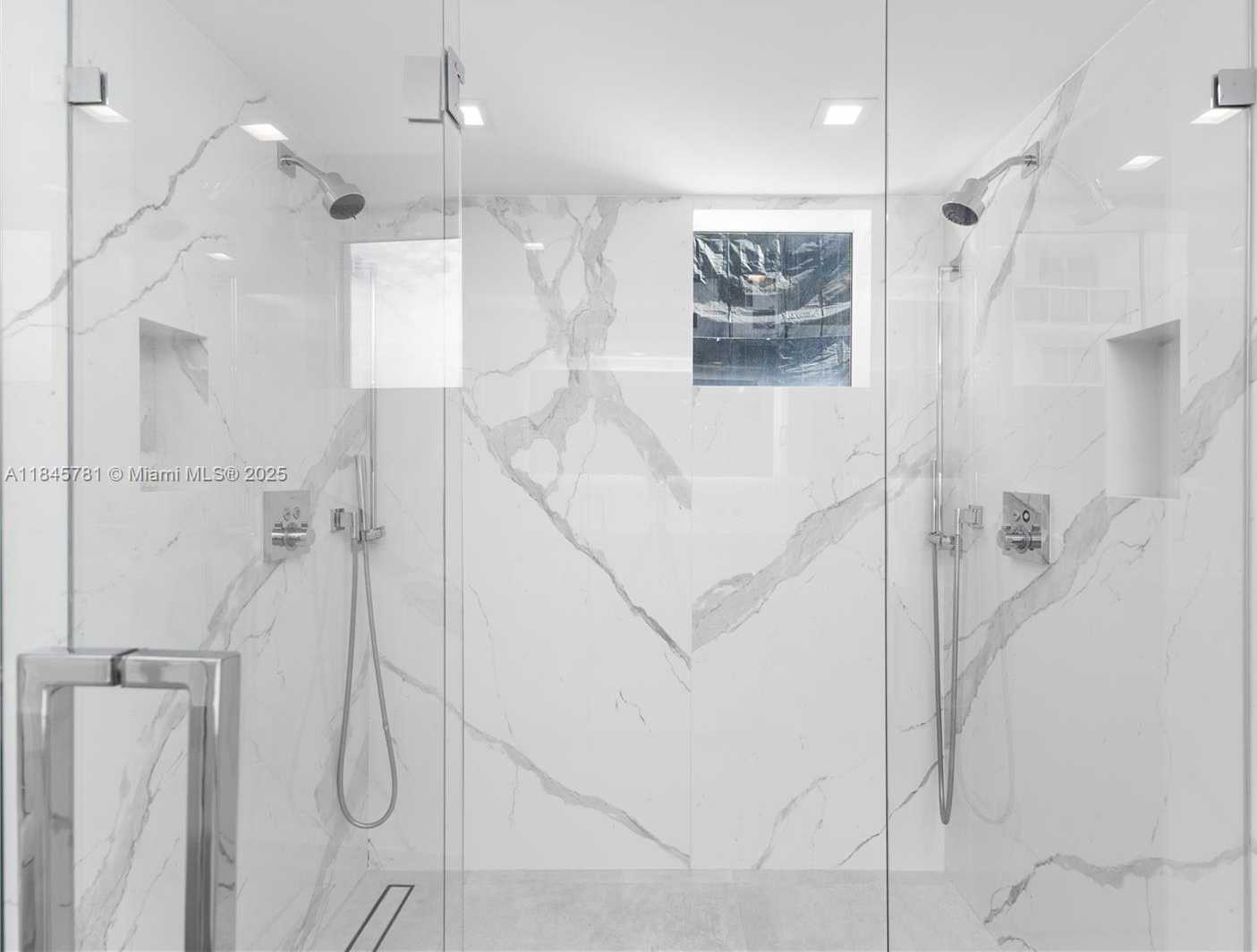 Small Image of 1800 SUNSET HARBOUR DR #1515, Miami Beach Number 11