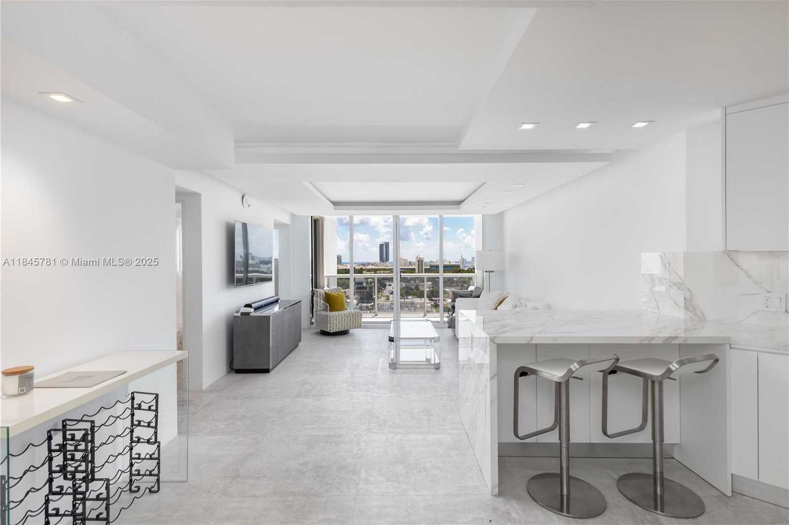 Small Image of 1800 SUNSET HARBOUR DR #1515, Miami Beach Number 16