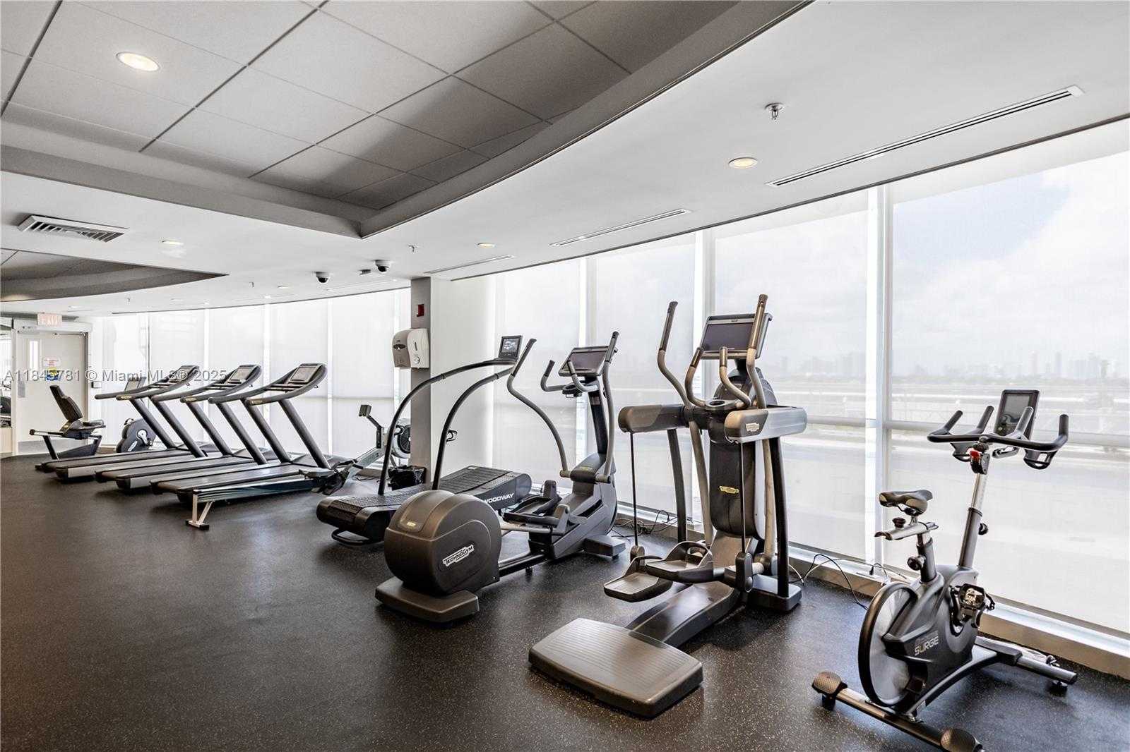 Small Image of 1800 SUNSET HARBOUR DR #1515, Miami Beach Number 32