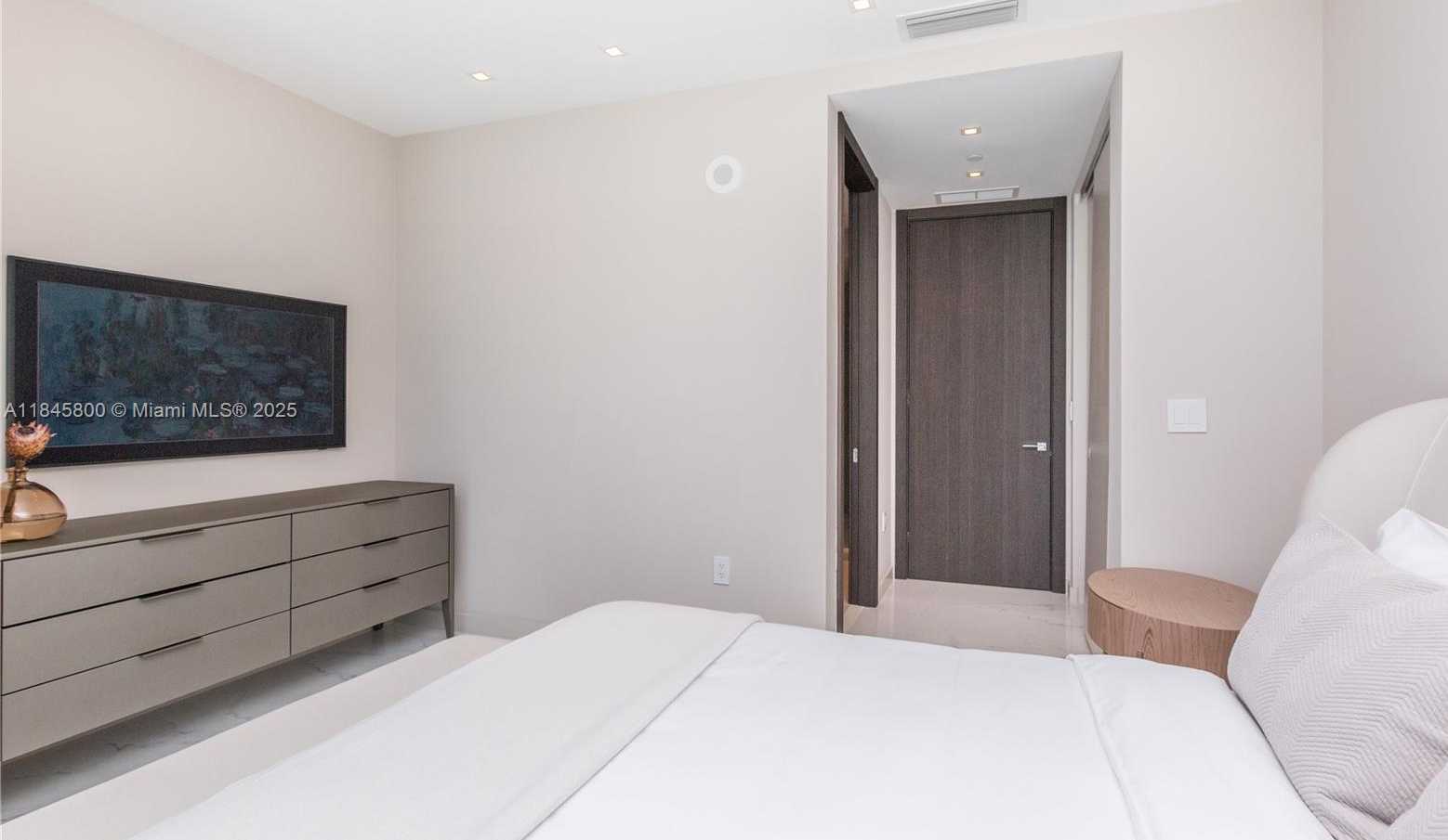 Small Image of 851 NORTH EAST 1ST AVE #4611, Miami Number 13