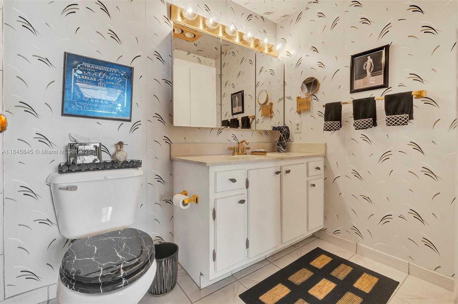 Small Image of 3850 WASHINGTON ST #1114, Hollywood Number 17