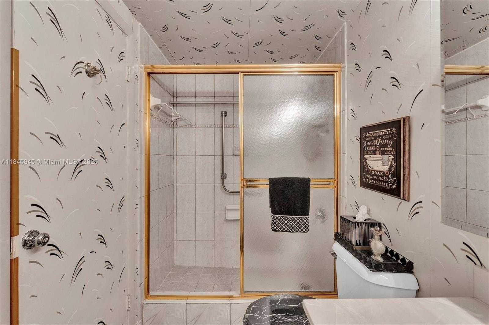 Small Image of 3850 WASHINGTON ST #1114, Hollywood Number 18