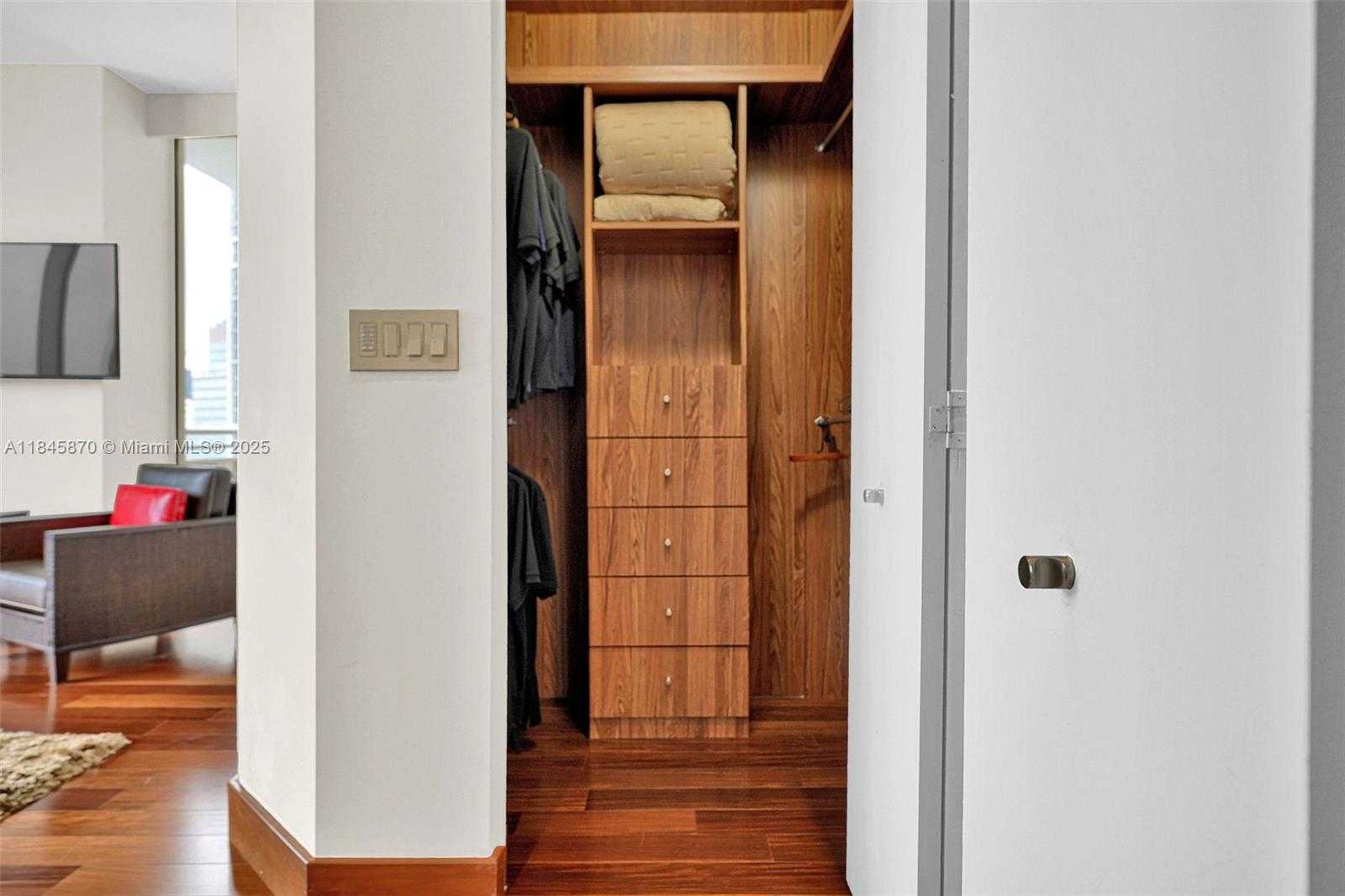 Small Image of 901 BRICKELL KEY BLVD #3204, Miami Number 19