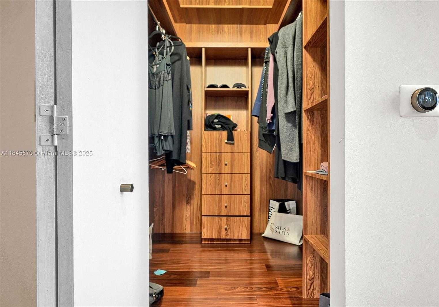 Small Image of 901 BRICKELL KEY BLVD #3204, Miami Number 20