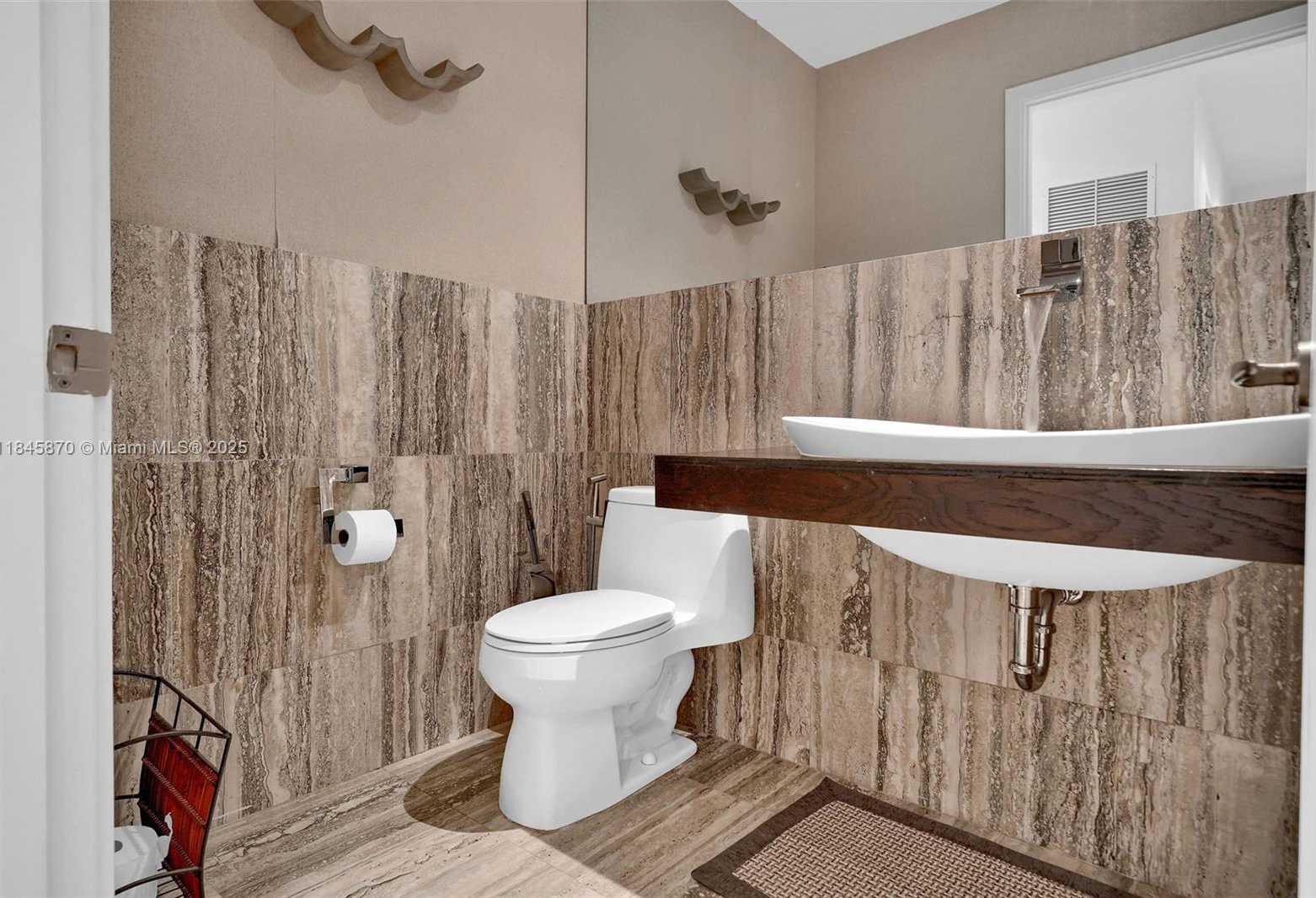 Small Image of 901 BRICKELL KEY BLVD #3204, Miami Number 22