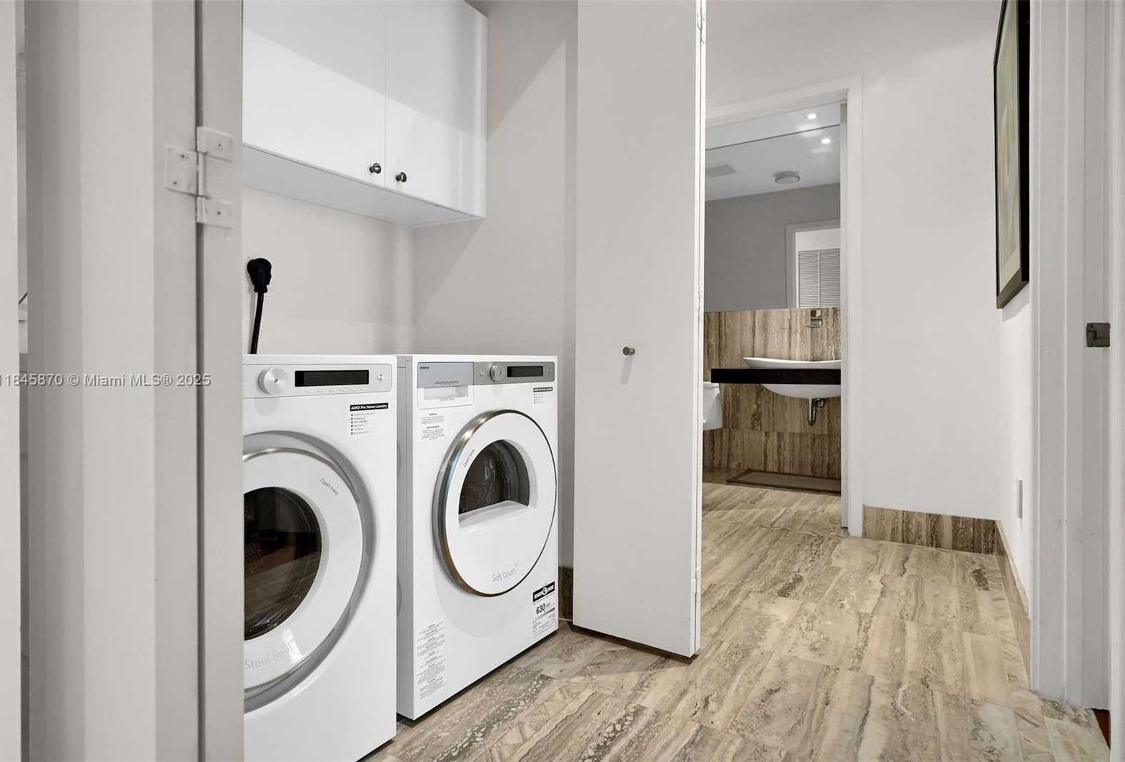 Small Image of 901 BRICKELL KEY BLVD #3204, Miami Number 23