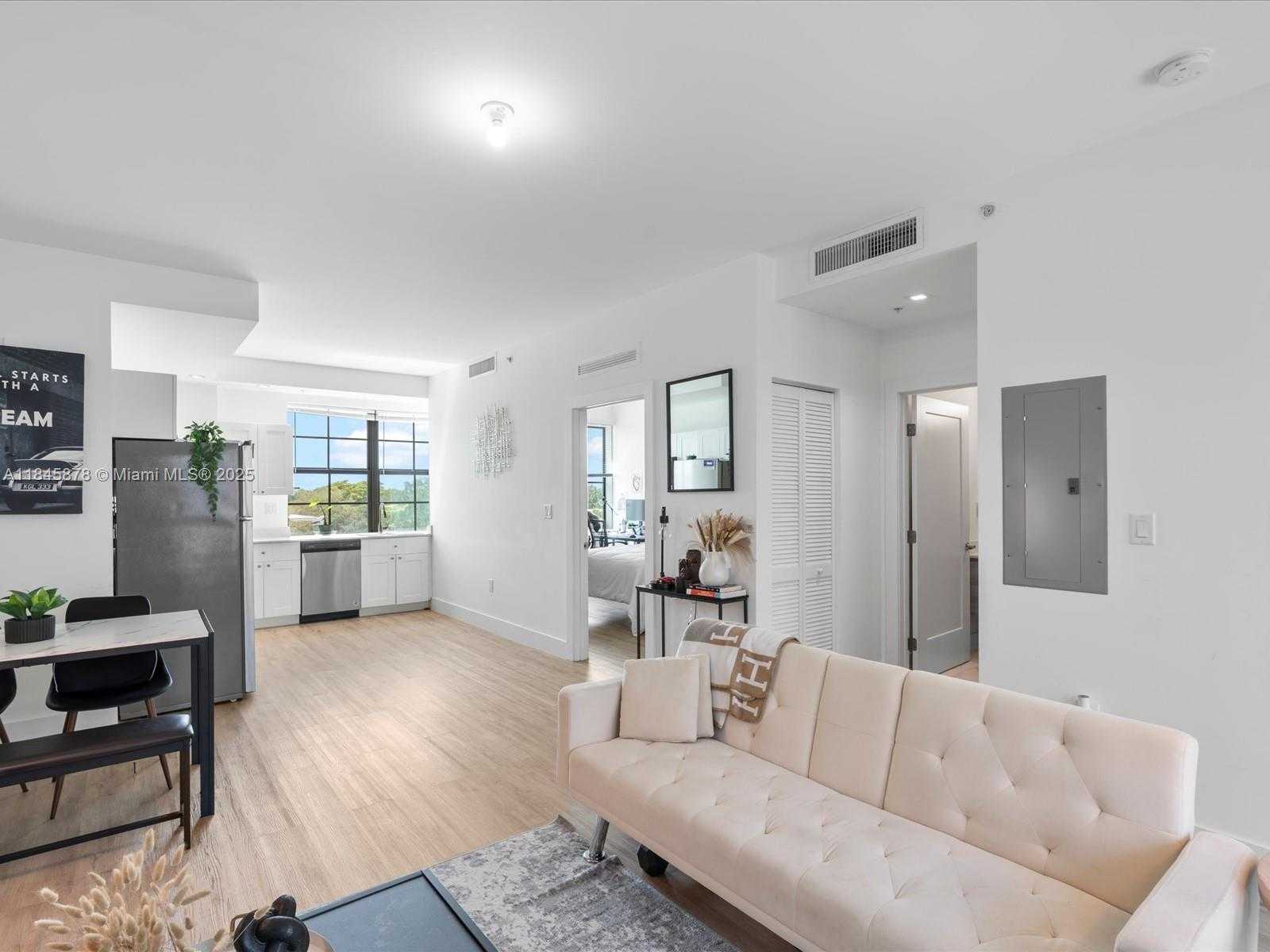 Small Image of 4100 SOUTH WEST 64TH AVE #301, Davie Number 7
