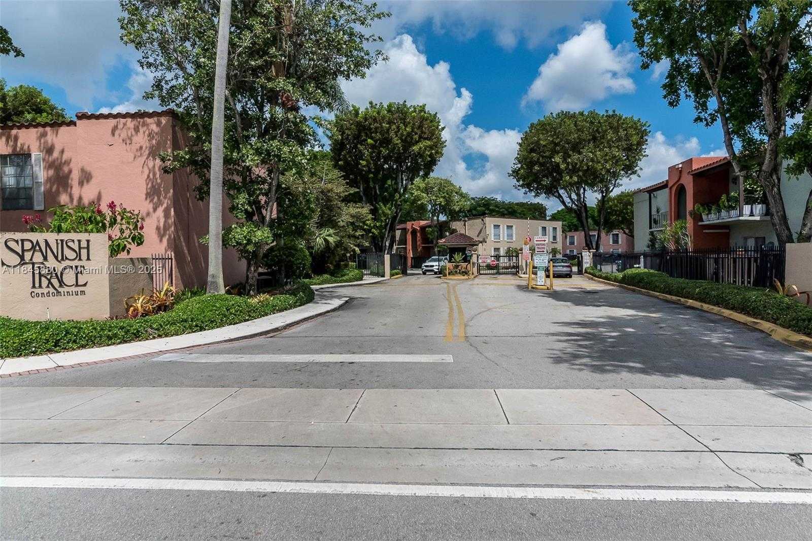 Small Image of 10748 NORTH KENDALL DR #N11, Miami Number 17