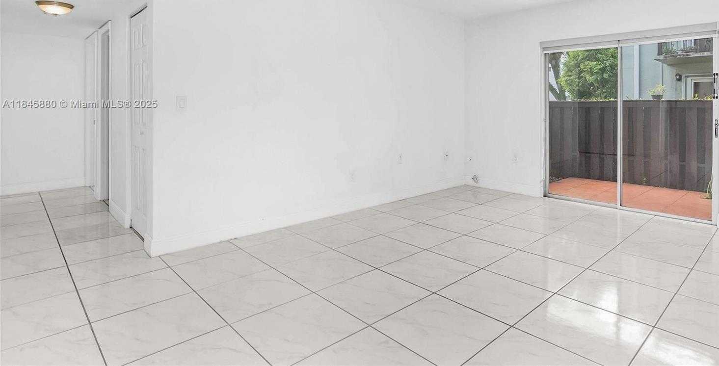 Small Image of 10748 NORTH KENDALL DR #N11, Miami Number 3