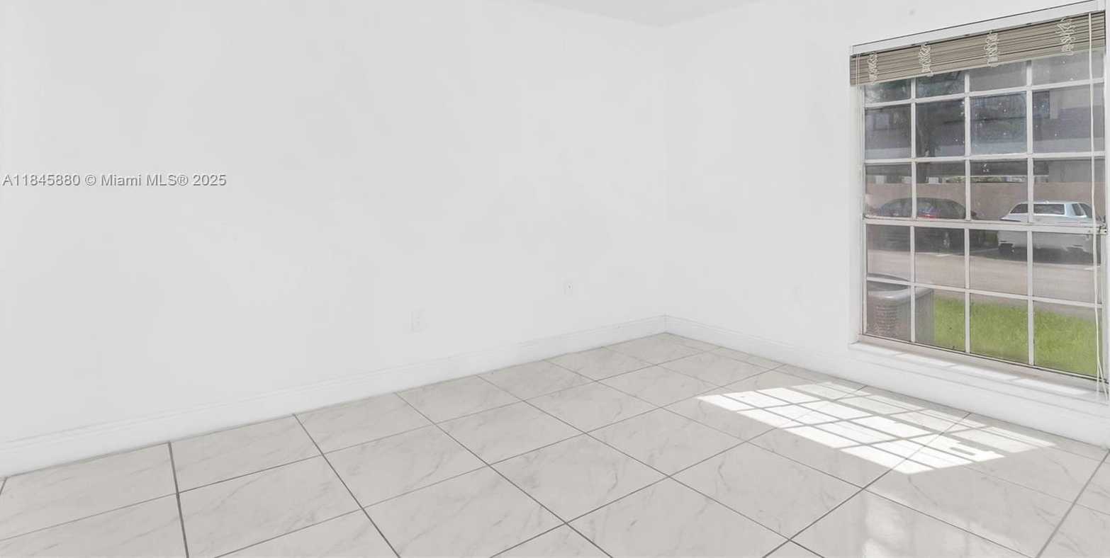 Small Image of 10748 NORTH KENDALL DR #N11, Miami Number 8