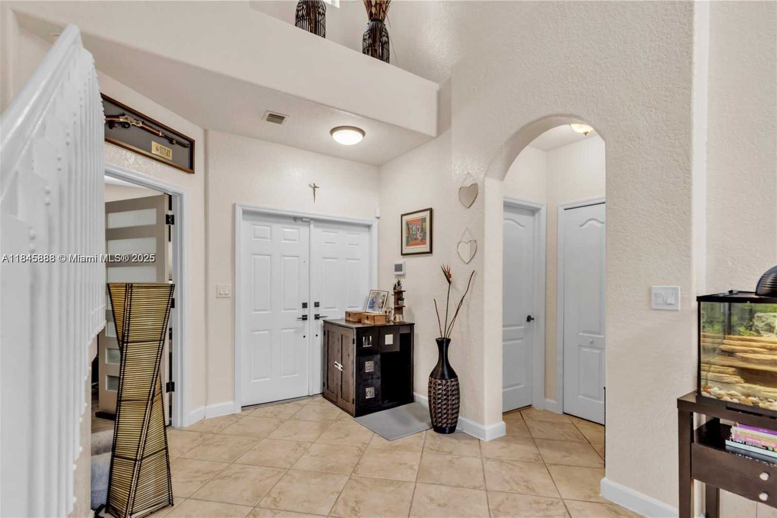 Small Image of 3802 SOUTH WEST 170TH AVE, Miramar Number 4