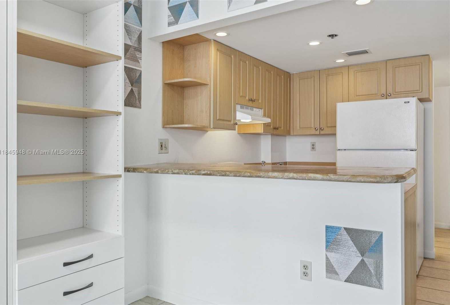 Small Image of 540 BRICKELL KEY DR #730, Miami Number 10