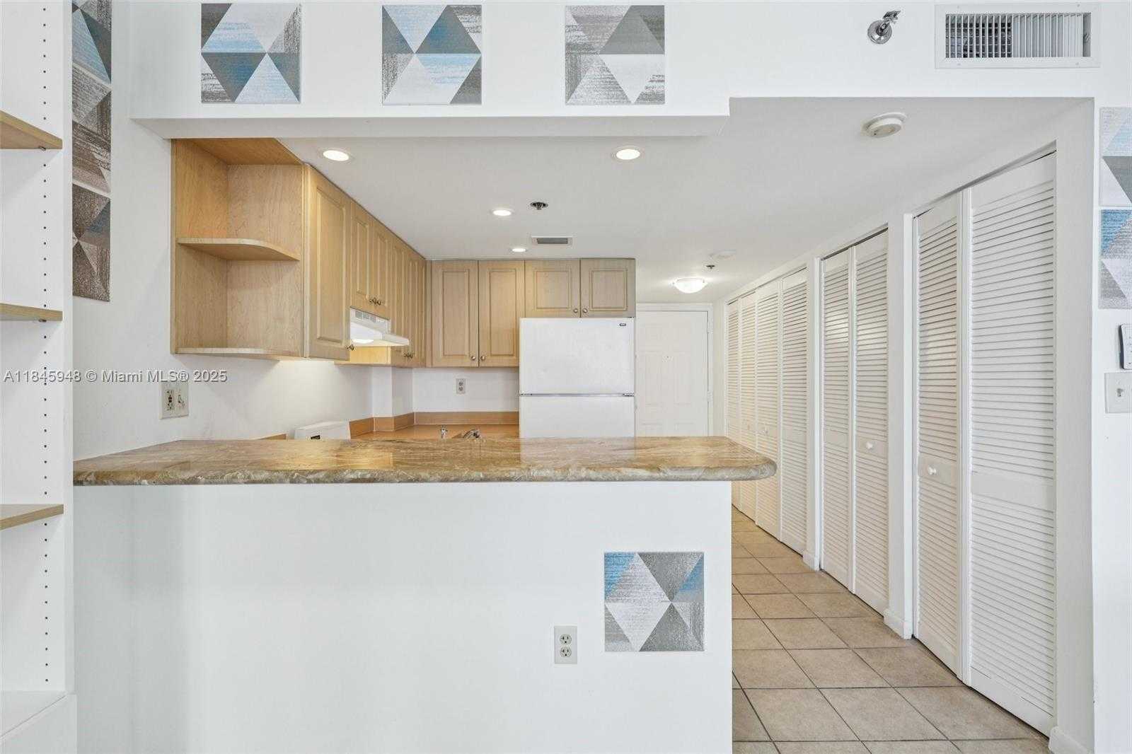 Small Image of 540 BRICKELL KEY DR #730, Miami Number 11