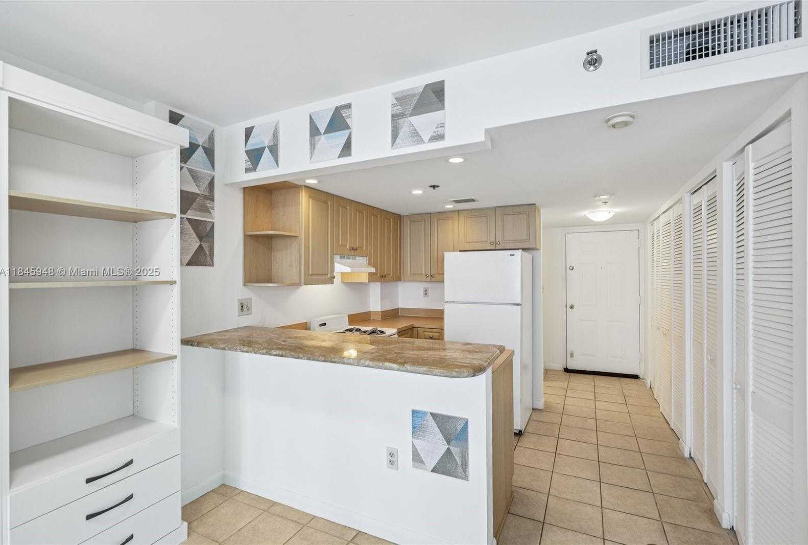 Small Image of 540 BRICKELL KEY DR #730, Miami Number 12