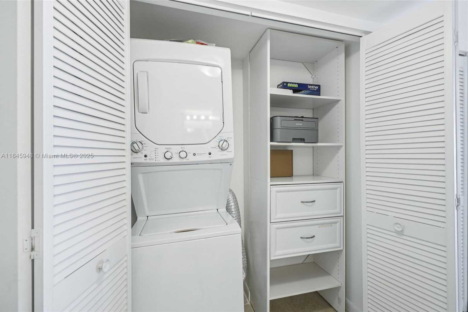 Small Image of 540 BRICKELL KEY DR #730, Miami Number 20