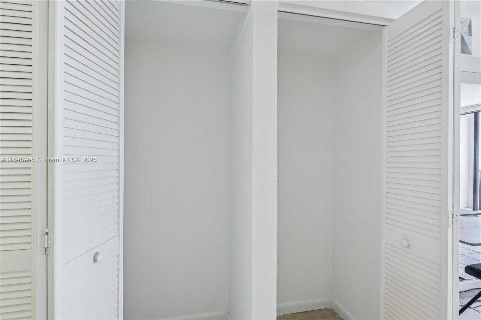 Small Image of 540 BRICKELL KEY DR #730, Miami Number 22