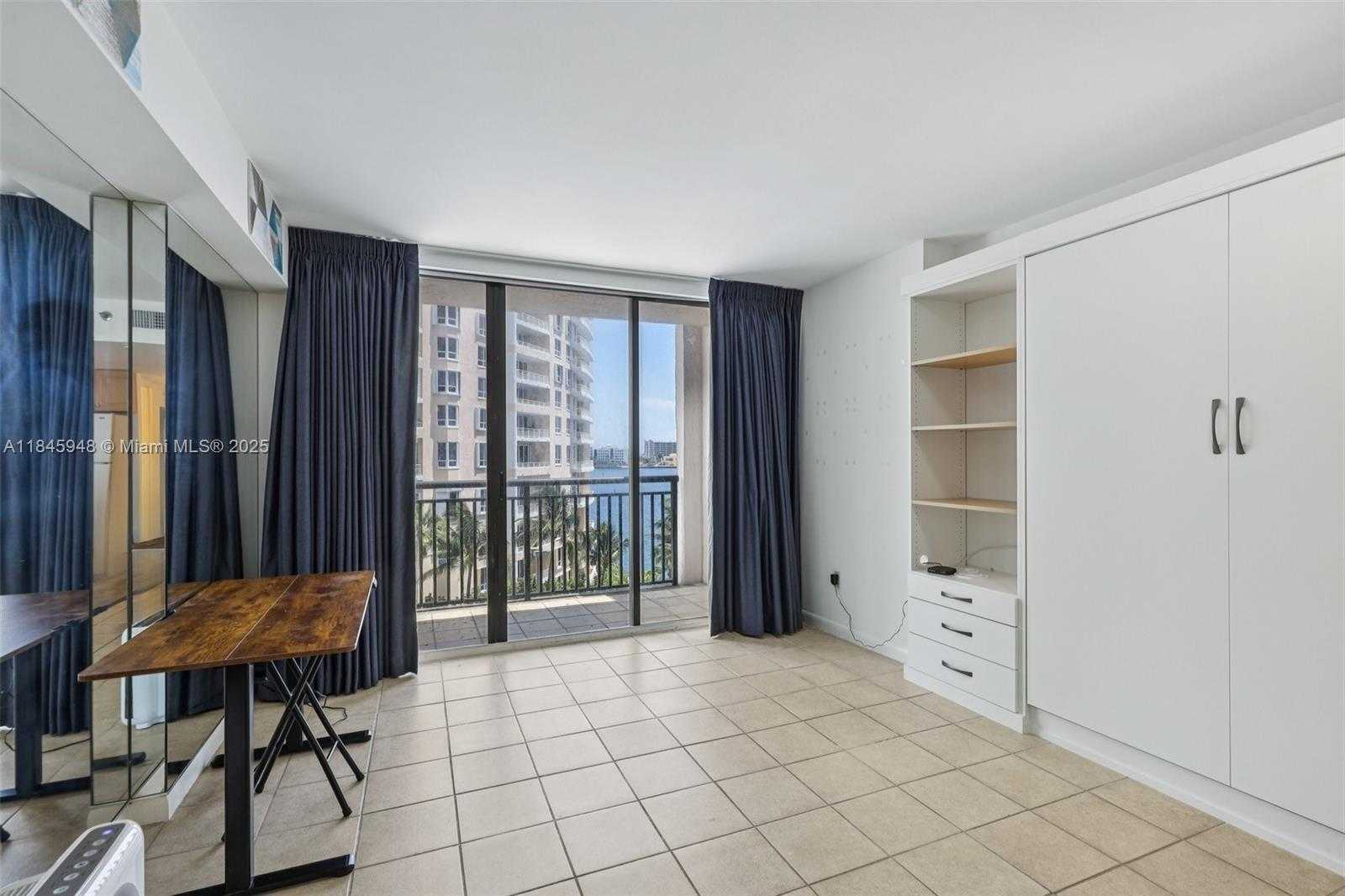 Small Image of 540 BRICKELL KEY DR #730, Miami Number 24