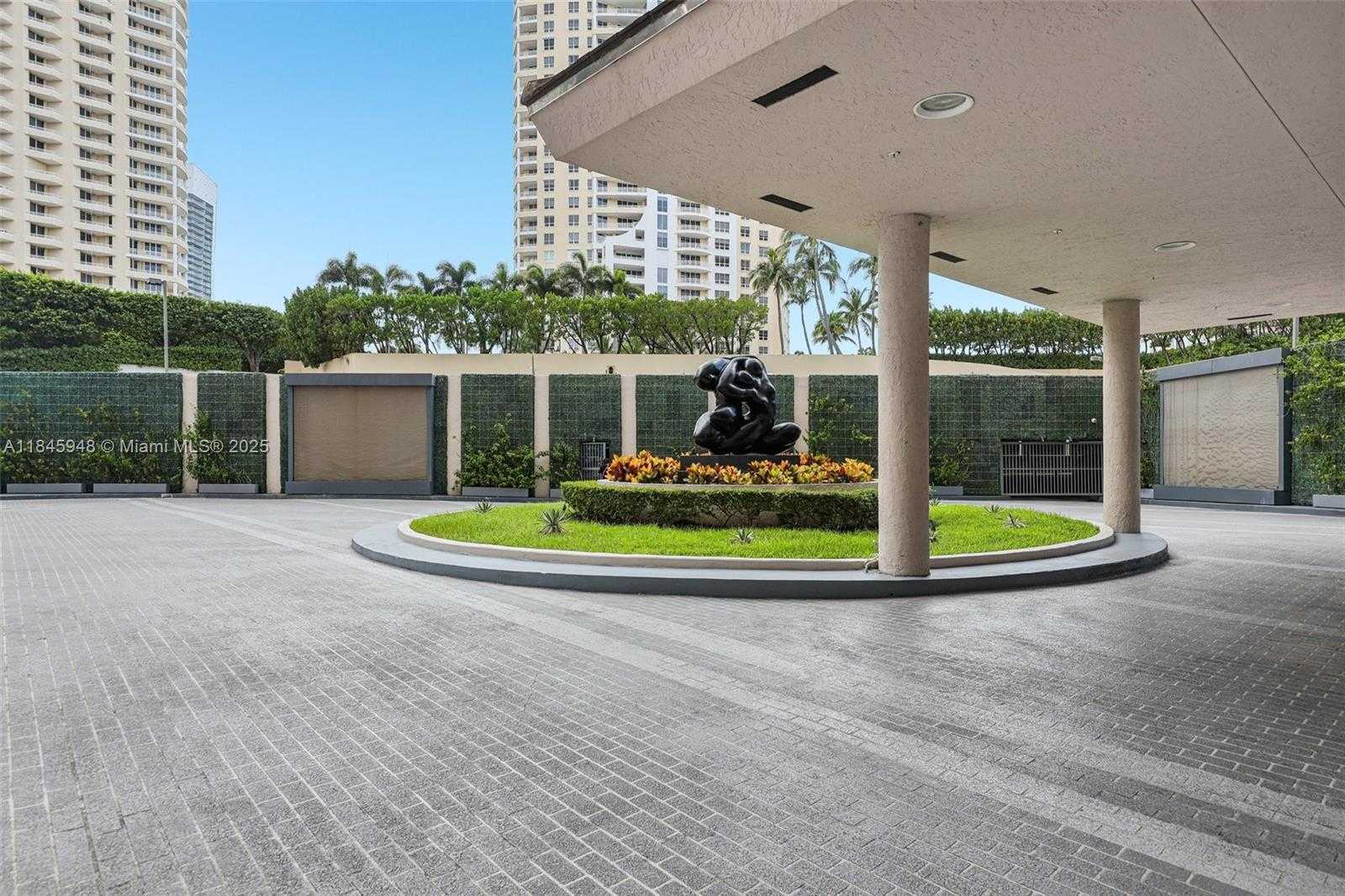 Small Image of 540 BRICKELL KEY DR #730, Miami Number 3
