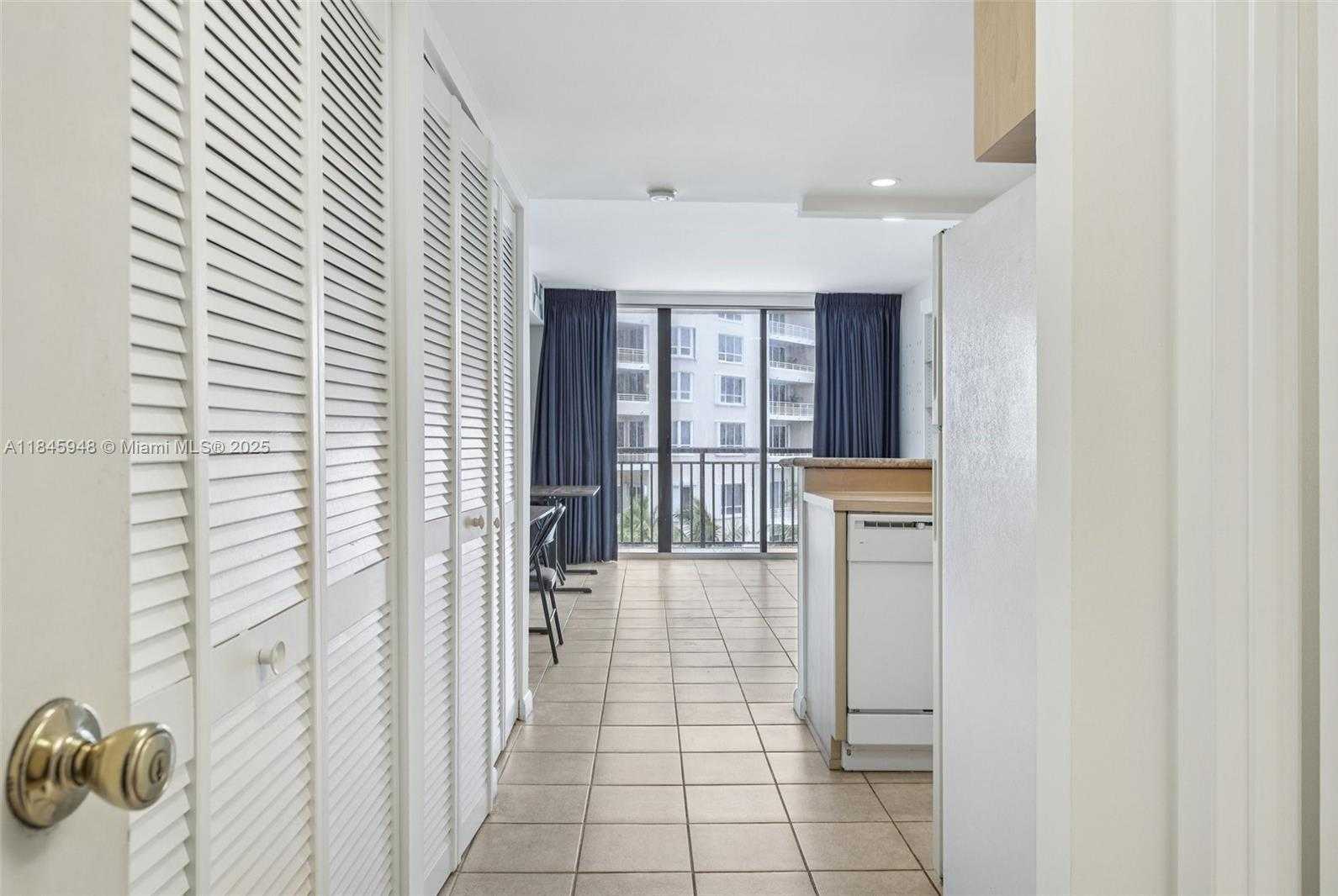 Small Image of 540 BRICKELL KEY DR #730, Miami Number 6