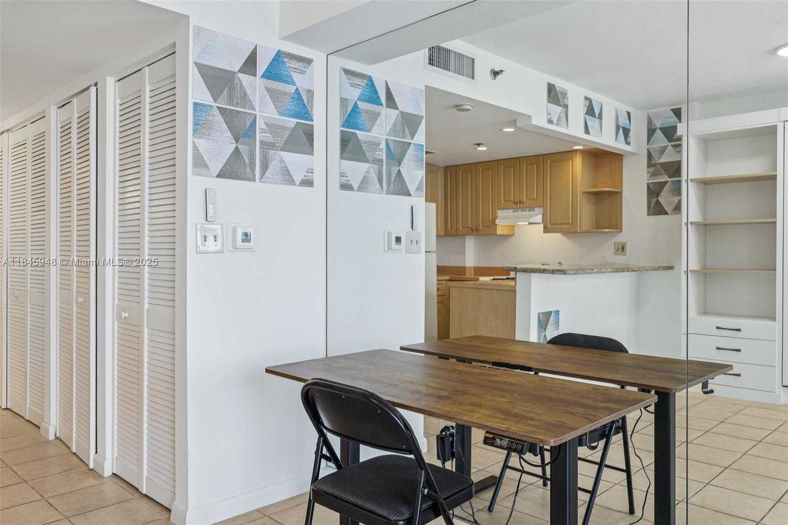 Small Image of 540 BRICKELL KEY DR #730, Miami Number 9